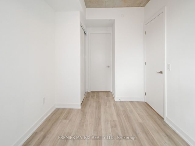 529 - 28 Eastern Ave
