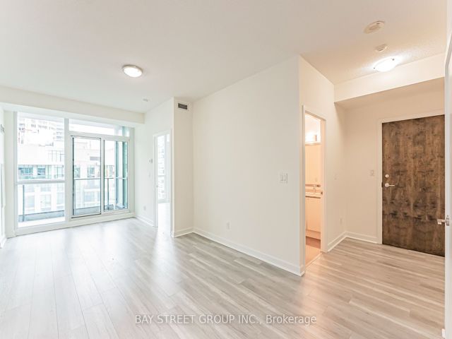 2907 - 33 Bay St