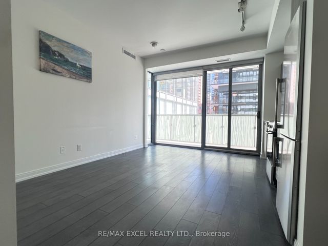 511 - 50 Charles St E