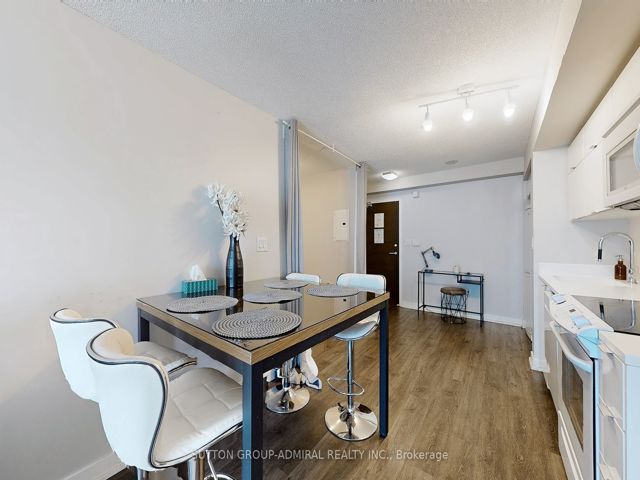 1703 - 21 Iceboat Terr St