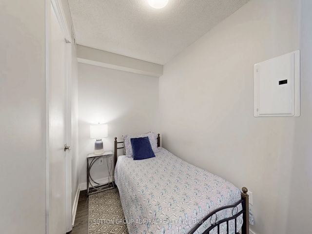 1703 - 21 Iceboat Terr St