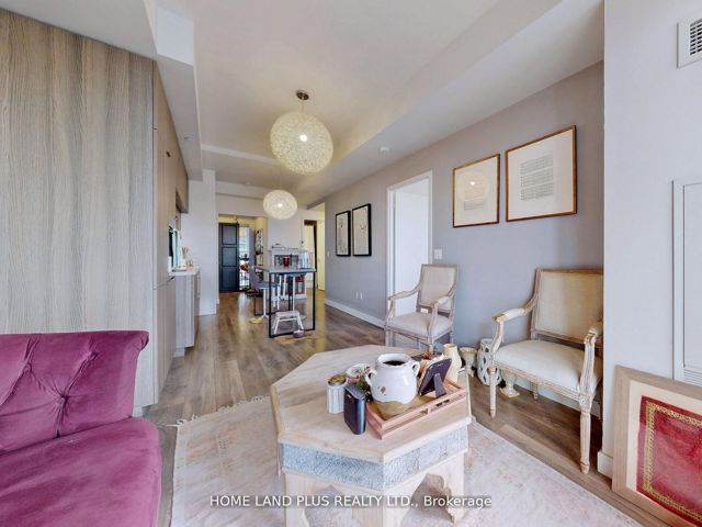 2312 - 8 Eglinton Ave E