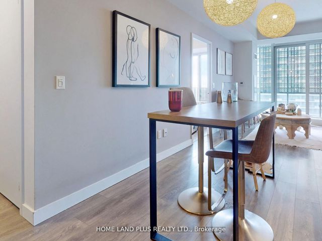 2312 - 8 Eglinton Ave E