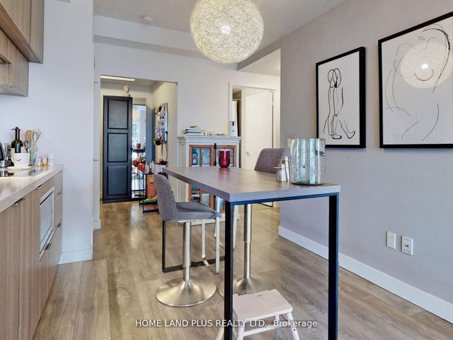 2312 - 8 Eglinton Ave E