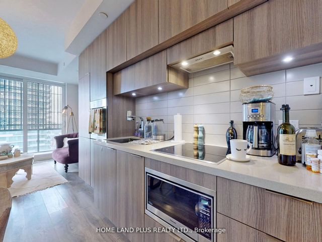 2312 - 8 Eglinton Ave E