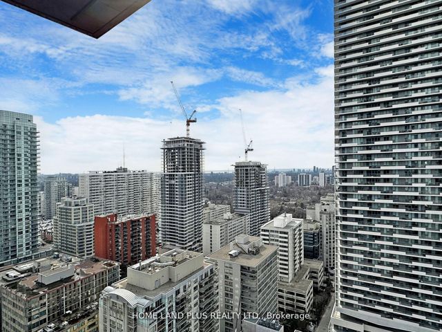 2312 - 8 Eglinton Ave E