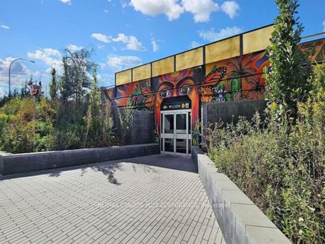W402 - 565 Wilson Ave