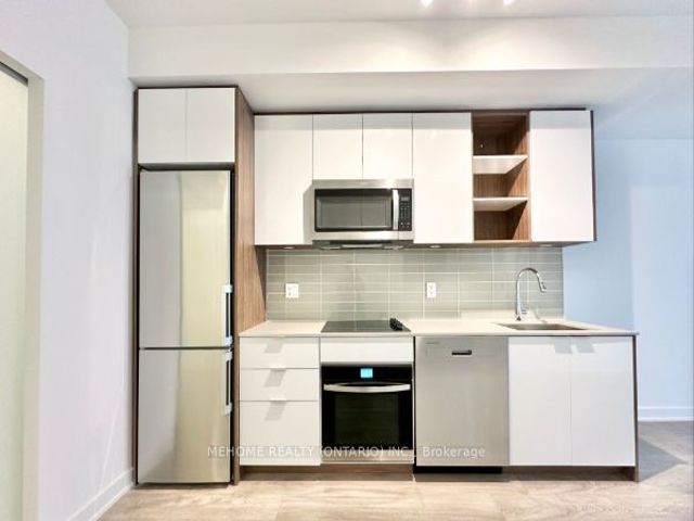 336 - 543 Richmond St W