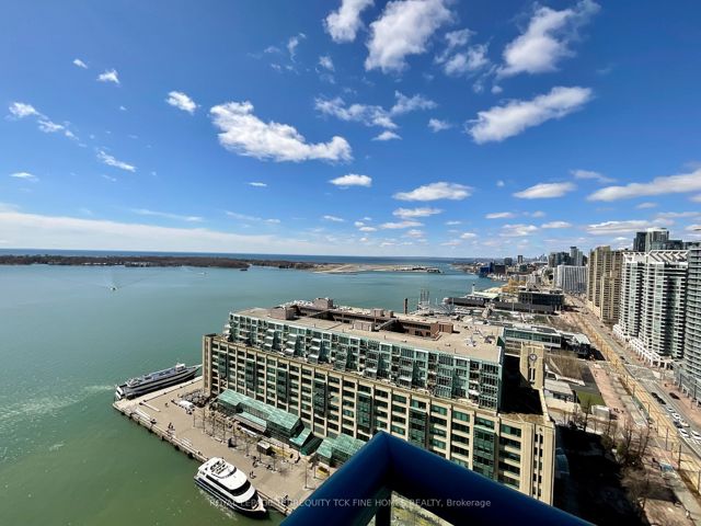 2808 - 77 Harbour Sq