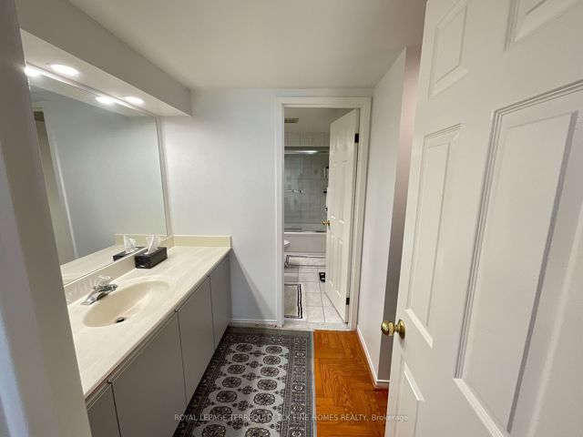 2808 - 77 Harbour Sq