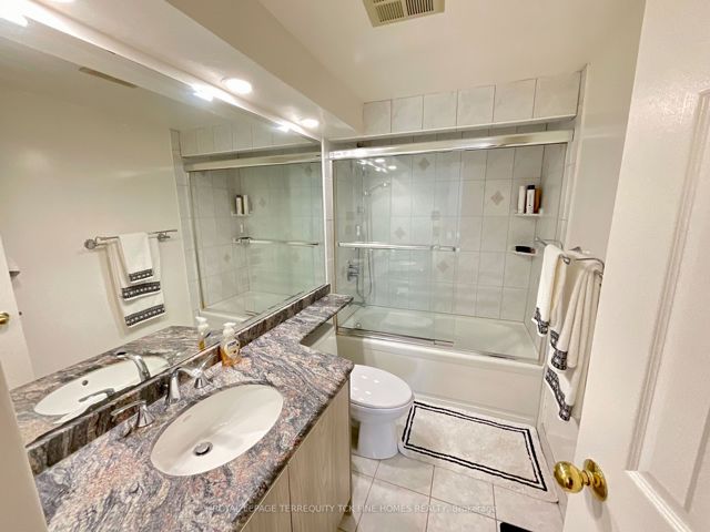 2808 - 77 Harbour Sq