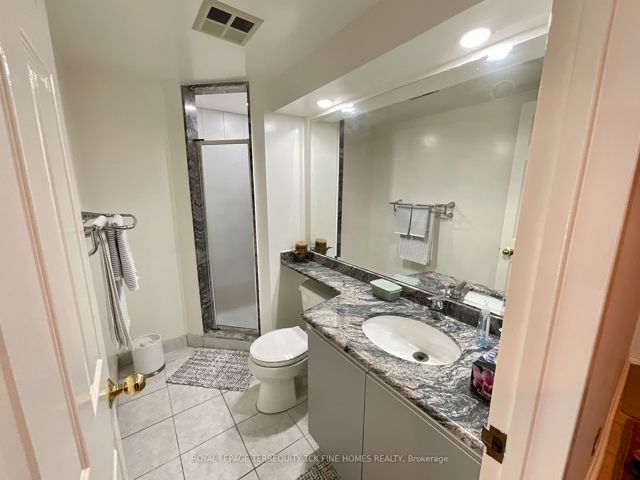 2808 - 77 Harbour Sq