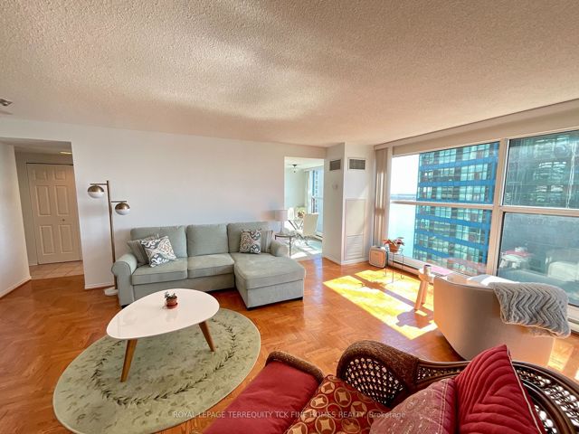 2808 - 77 Harbour Sq