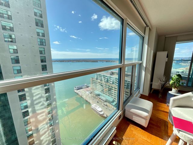 2808 - 77 Harbour Sq