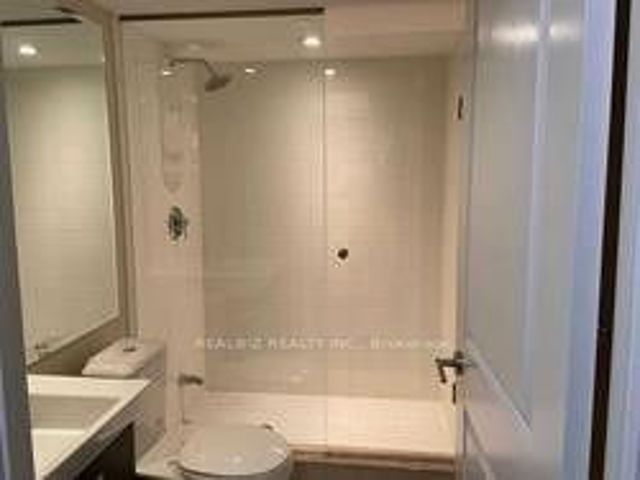 1516 - 386 Yonge St