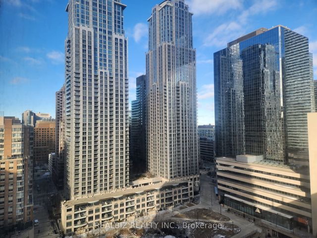 1516 - 386 Yonge St