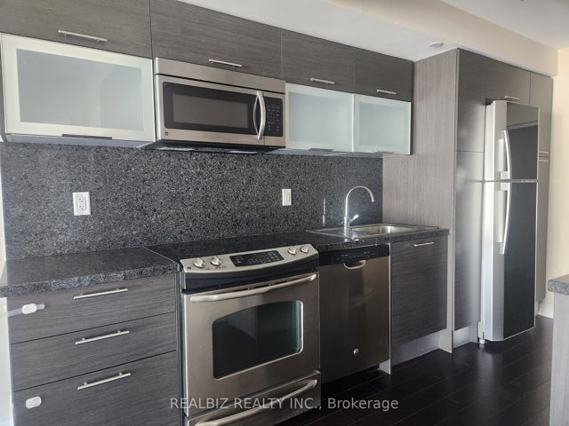 1516 - 386 Yonge St