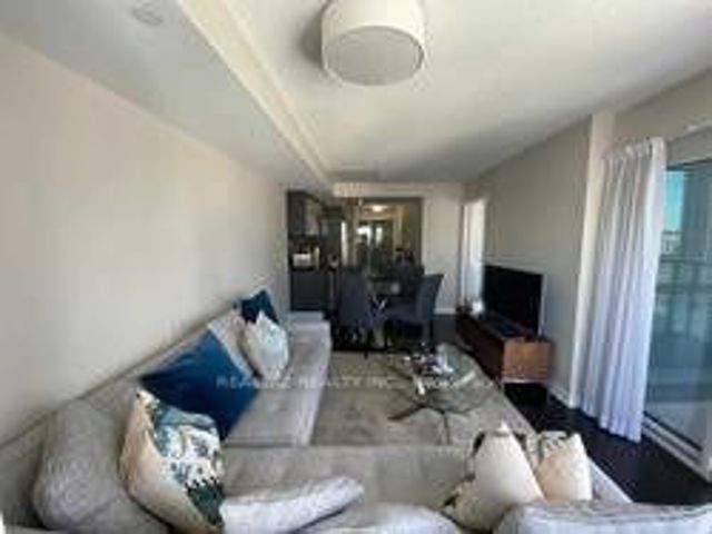 1516 - 386 Yonge St