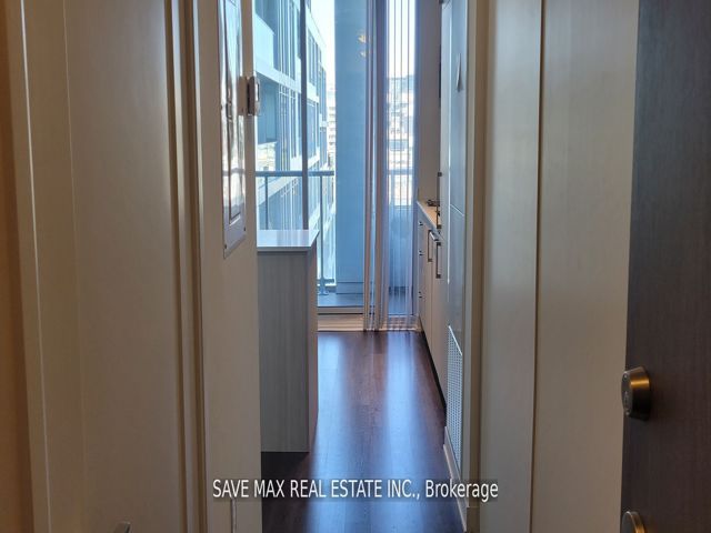 1201 E - 576 Front Street W Way