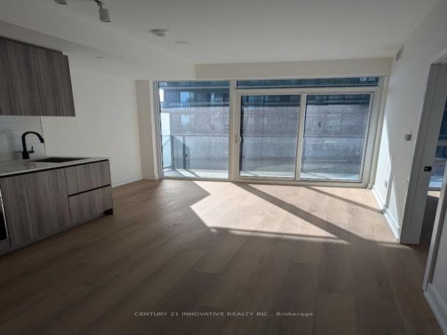 2613 - 117 Broadway Ave