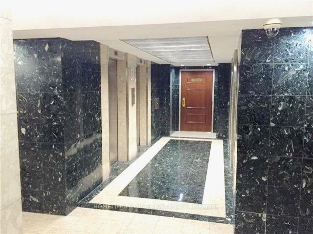 1201 - 60 Pavane Linkway