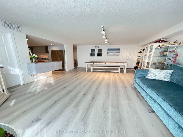 603 - 5460 Yonge St