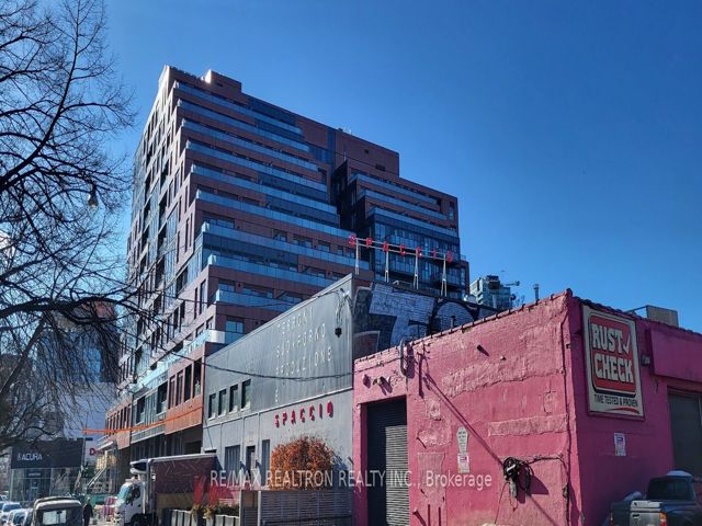 602 - 28 Eastern Ave