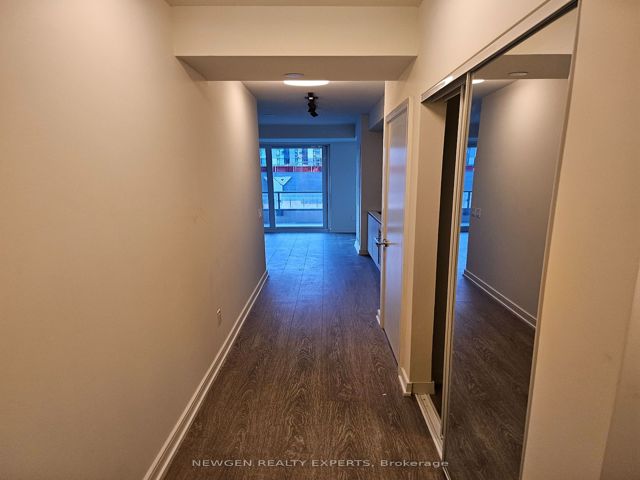 401 - 425 Front St