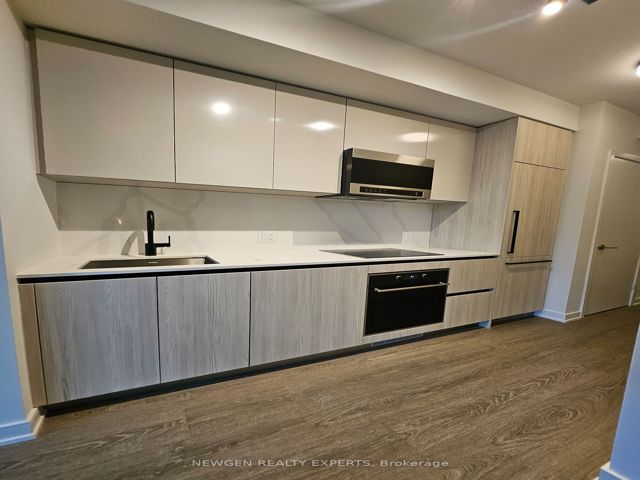 401 - 425 Front St