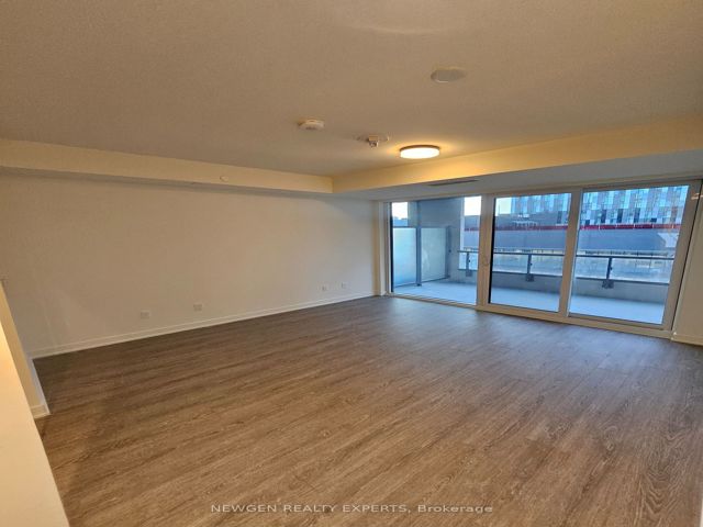 401 - 425 Front St