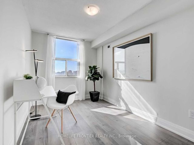 1210 - 205 Hilda Ave