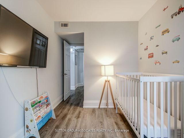902 - 5795 Yonge St
