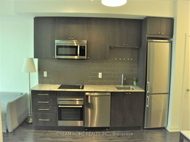301 - 18 Rean Dr S