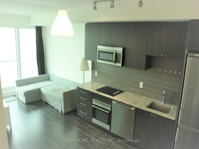 301 - 18 Rean Dr S