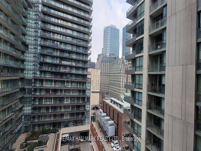 1150 - 111 Elizabeth St