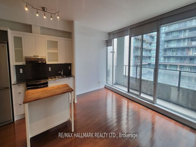 1150 - 111 Elizabeth St