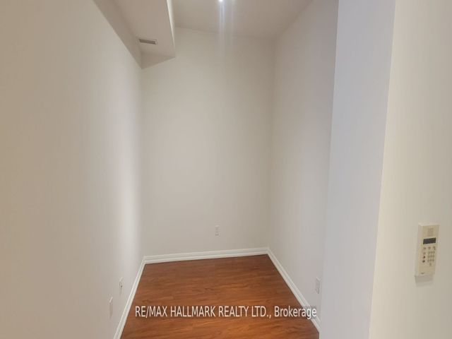 1150 - 111 Elizabeth St