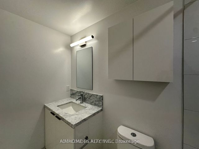3214 - 230 Simcoe St
