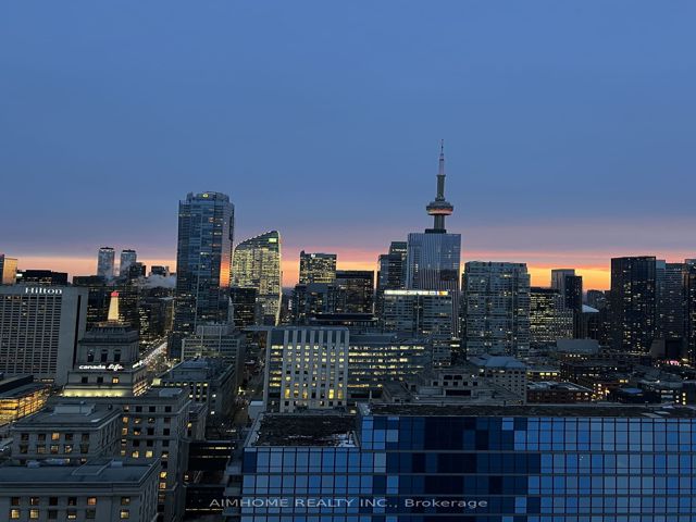 3214 - 230 Simcoe St
