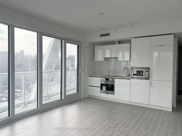 3214 - 230 Simcoe St
