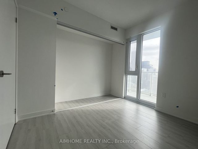 3214 - 230 Simcoe St
