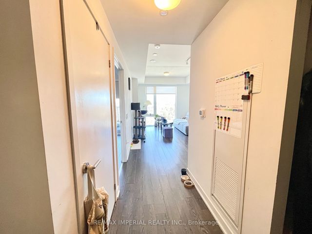1015 - 20 O'neill Rd