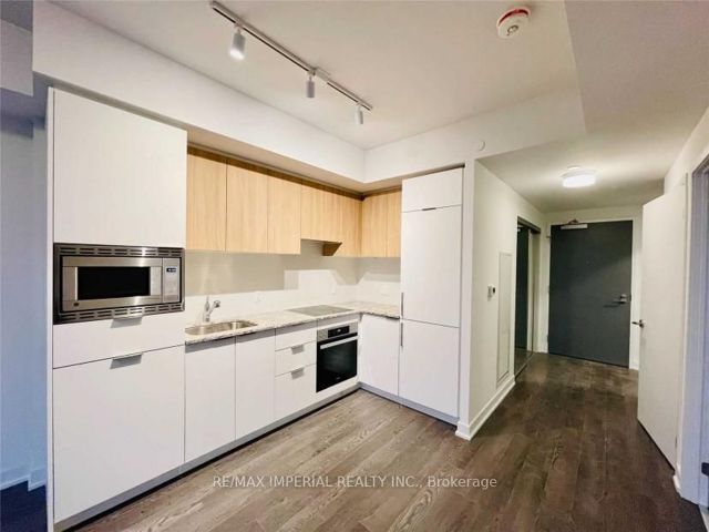 1015 - 20 O'neill Rd