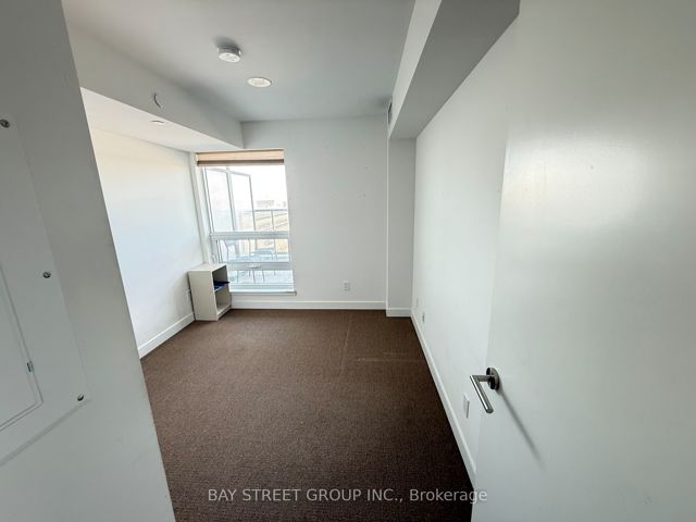 807 - 120 Varna Dr