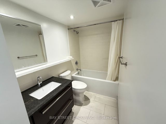 807 - 120 Varna Dr