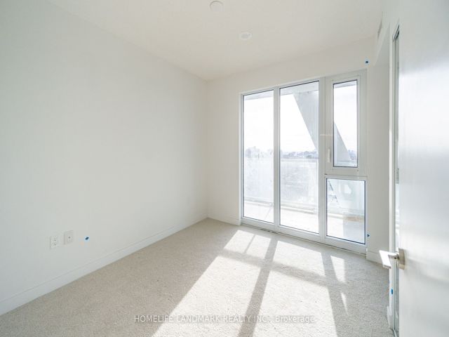 2018 - 230 Simcoe St