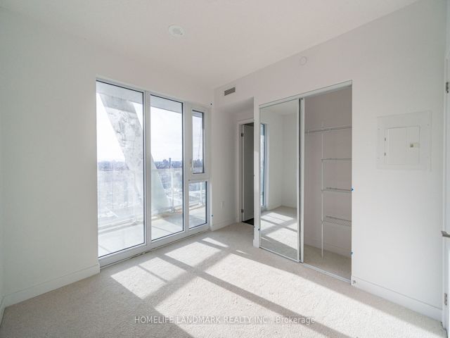2018 - 230 Simcoe St