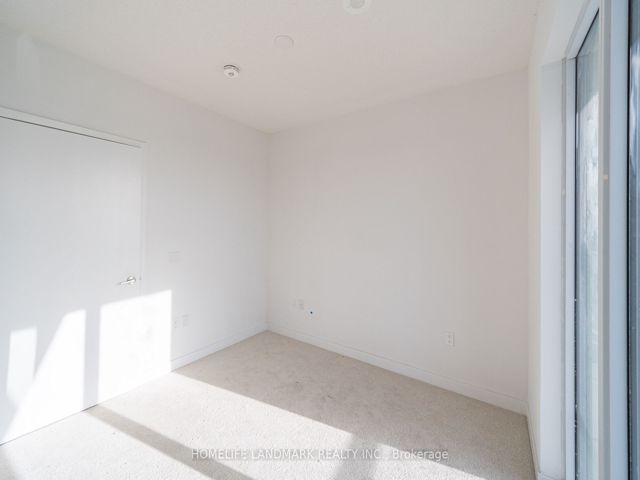2018 - 230 Simcoe St