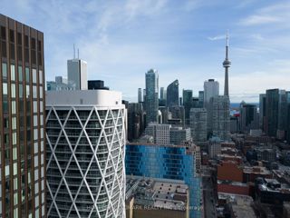 2018 - 230 Simcoe St