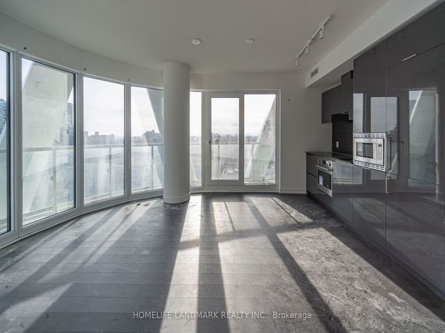 2018 - 230 Simcoe St